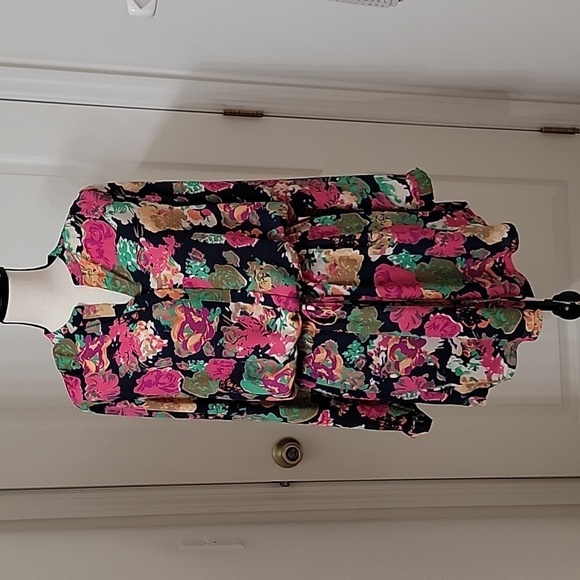 Dalia Size 12 Navy Blue with Multi-Color Floral Pattern Long Sleeve High Low Hem - Picture 1 of 14